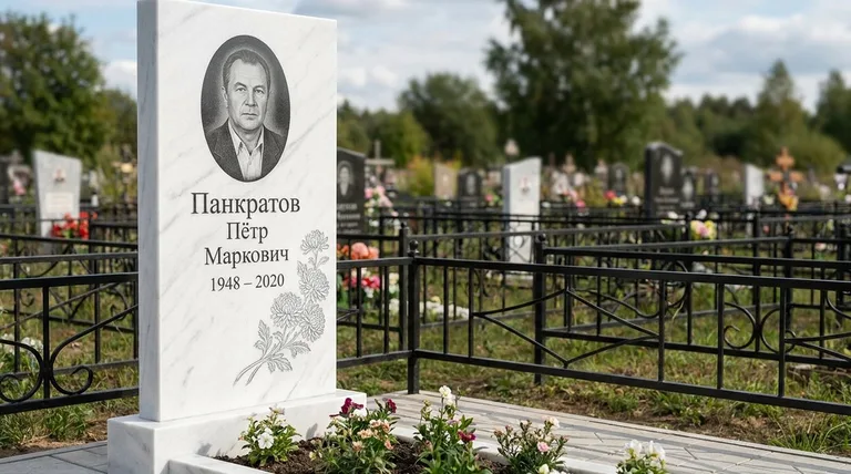 Памятник с гравировкой хризантем — выполненная работа «Панкратов» в Салехарде