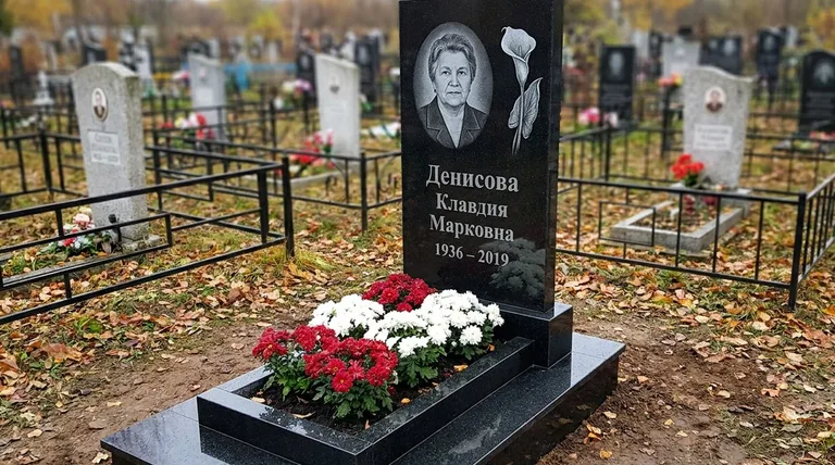 Памятник с гравировкой калл — выполненная работа «Денисова» в Салехарде