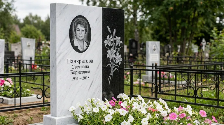 Памятник с гравировкой лилий — выполненная работа «Панкратова» в Салехарде