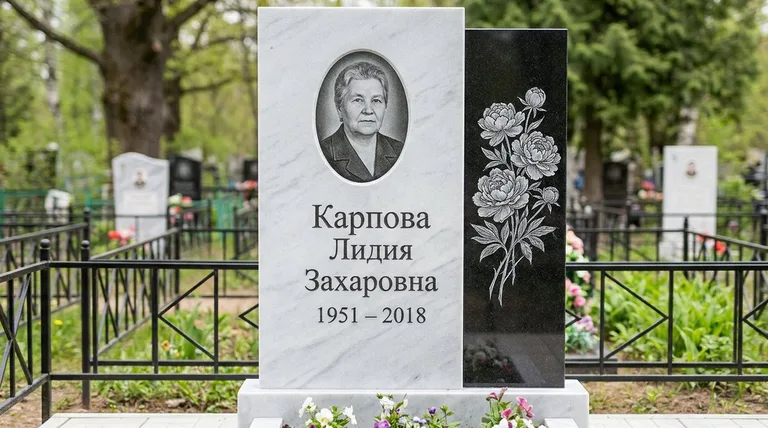 Памятник с гравировкой пионов — выполненная работа «Карпова» в Салехарде