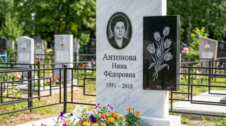 Памятник с гравировкой тюльпанов — выполненная работа «Антонова» в Салехарде