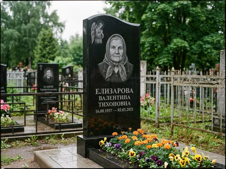 Памятник с гравировкой ангела — гравировка ангела с голубем по диагонали стелы, работа «Пантелеева» в Салехарде