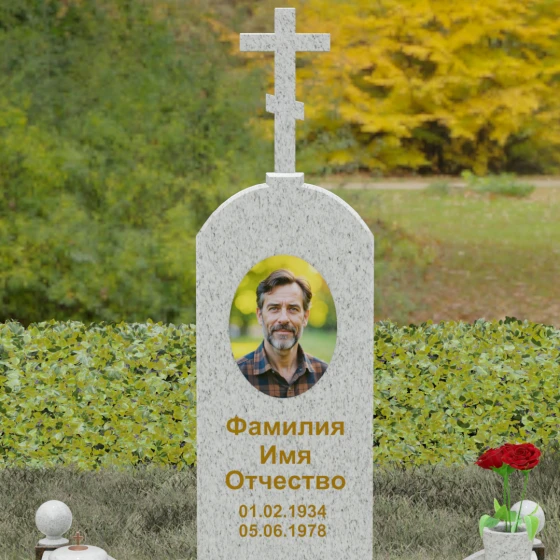 Православный памятник с крестом во Владивостоке, гранит Мансуровский