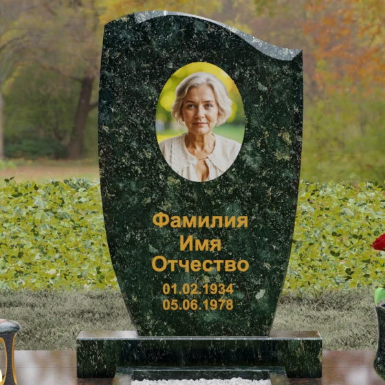 Гранитный вертикальный памятник без креста в Мурманске, гранит Балтик грин
