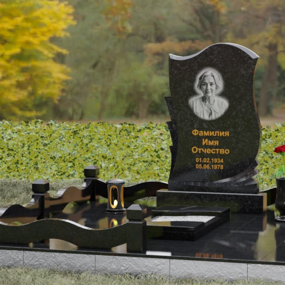 Гранитный вертикальный памятник в Красноярске, гранит Габбро-диабаз, вид 4