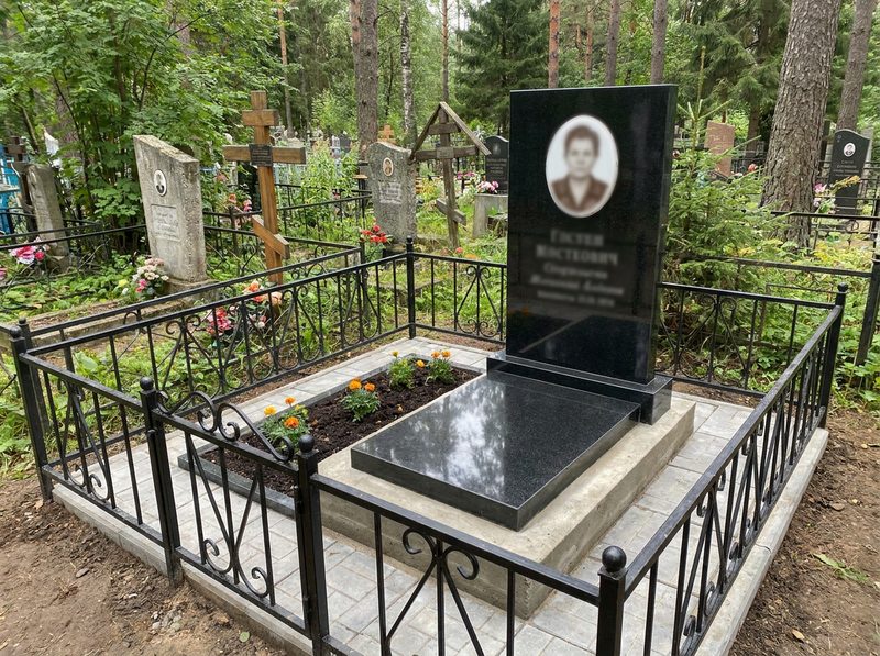 Установка памятника в Салехарде — пример 4
